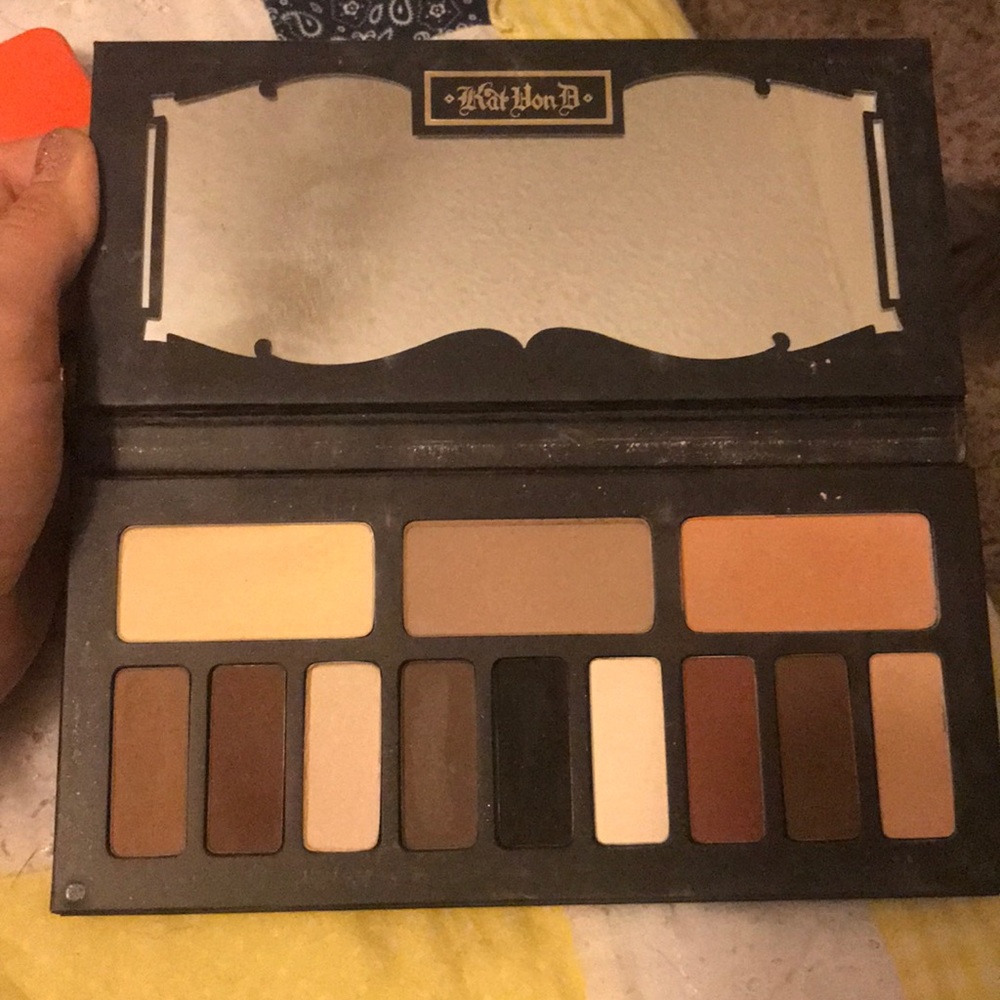 Kat von D shade and light palette